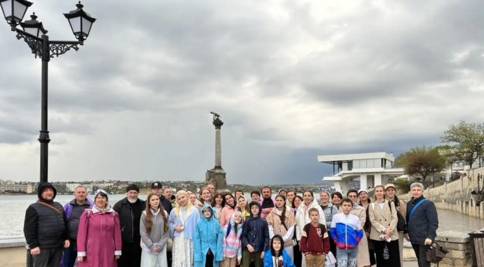 Воспитанники воскресной школы, члены сестричества, волонтёры и прихожане Свято-Троицкого собора совершили поездку в Севастополь