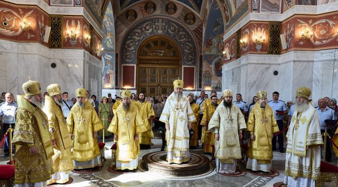 Делегаты Межрегионального форума ВРНС соборно молились за Божественной литургией