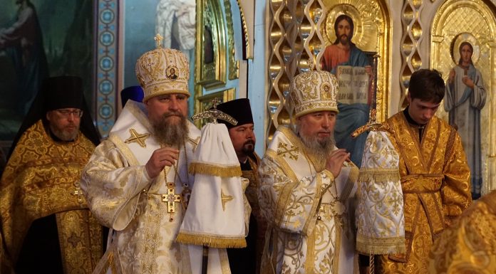 В канун Недели Всех святых митрополит Василий совершил всенощное бдение в Свято-Троицком соборе города Краснодара