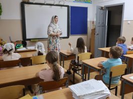 В храме Рождества Христова начала работу летняя воскресная школа для детей
