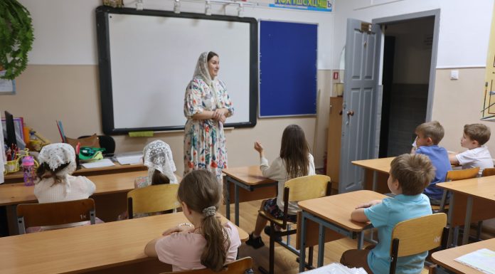 В храме Рождества Христова начала работу летняя воскресная школа для детей