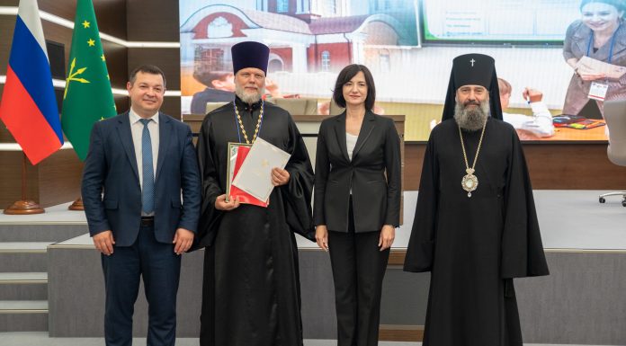 В Адыгее подвели итоги межрегионального этапа конкурса «За нравственный подвиг учителя»