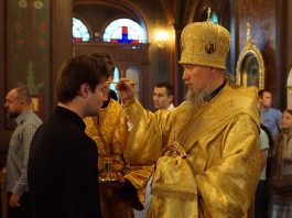 В канун выпускного дня Екатеринодарской Духовной Семинарии митрополит Василий совершил Всенощное бдение в Свято-Троицком соборе