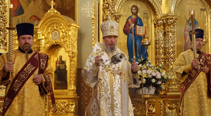 Митрополит Василий совершил Всенощное бдение в Свято-Екатерининском кафедральном соборе города Краснодара
