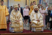Митрополит Василий и митрополит Матфей совершили Божественную литургию в храме Рождества Христова станицы Динской