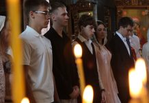 Выпускники 11-го класса Русской Православной школы получили аттестаты