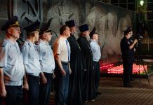 Руководитель епархиального отдела по взаимодействию с МВД протоиерей Геннадий Волков принял участие в траурном митинге