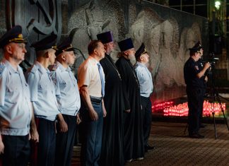 Руководитель епархиального отдела по взаимодействию с МВД протоиерей Геннадий Волков принял участие в траурном митинге