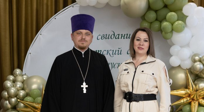Иерей Иоанн Усачёв принял участие в торжественном мероприятии, посвящённом выпуску детей из сада