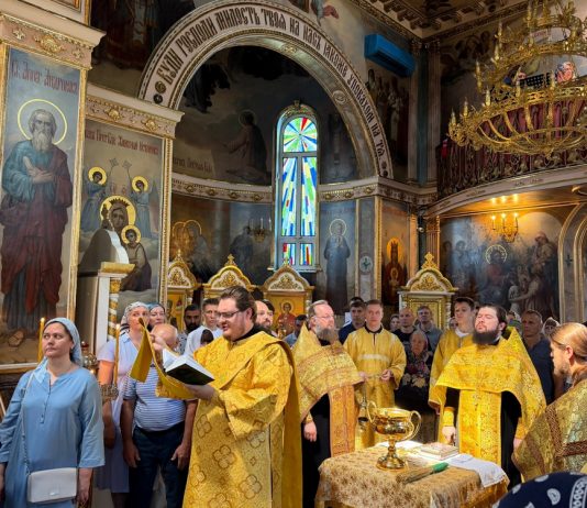 В храме при Краевой клинической больнице № 2 г. Краснодара прошёл благодарственный молебен ко Дню медицинского работника