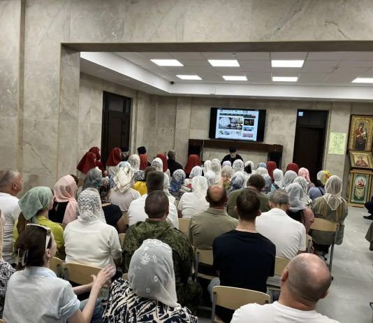 Участники общества православных врачей посетили лекцию в храме вмч. Пантелеимона