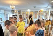 Воспитанники творческой мастерской посетили храм станицы Старомышастовской