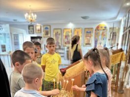 Воспитанники творческой мастерской посетили храм станицы Старомышастовской