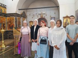 Участники молодёжного объединения «Православный свет» организовали совместную паломническую поездку