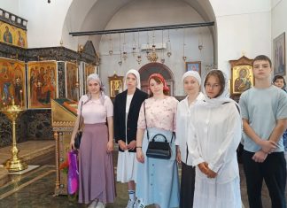 Участники молодёжного объединения «Православный свет» организовали совместную паломническую поездку
