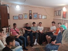 Молодежь 17-го благочиния обсудила вопросы создания семьи и проблему абортов