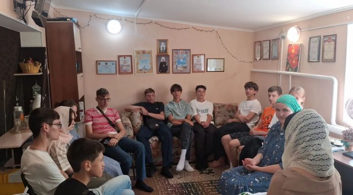 Молодежь 17-го благочиния обсудила вопросы создания семьи и проблему абортов
