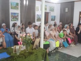 В Михаило-Архангельском храме почтили память Царственных страстотерпцев