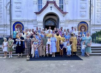 В храме Вознесения Господня прошла презентация фотопроекта «Рождённые вопреки. Истории людей, которые могли не родиться»