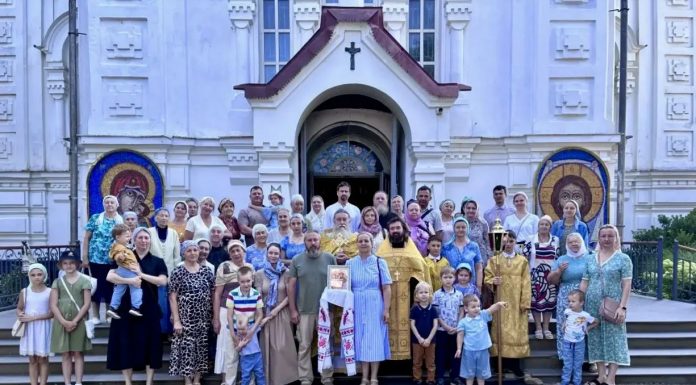 В храме Вознесения Господня прошла презентация фотопроекта «Рождённые вопреки. Истории людей, которые могли не родиться»