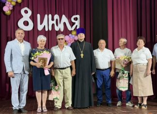 В Доме культуры станицы Васюринской состоялся праздничный концерт посвящённый Дню семьи, любви и верности