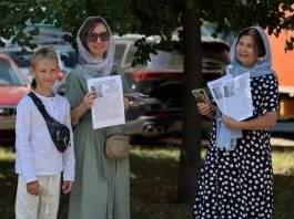 В храме святителя Спиридона Тримифунтского отслужен молебен святым Петру и Февронии и проведена миссионерская акция
