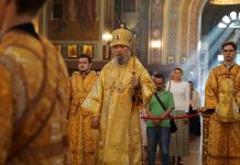 Митрополит Василий совершил Всенощное бдение в Свято-Екатерининском кафедральном соборе города Краснодара
