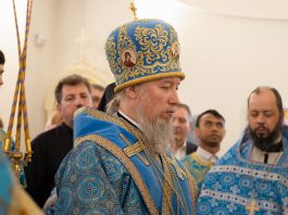Митрополит Василий возглавил Божественную литургию в праздник Владимирской иконы Божией Матери