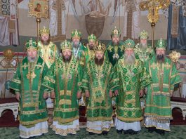 Митрополит Василий сослужил митрополиту Сыктывкарскому и Коми-Зырянскому Филиппу в день перенесения мощей святителя Филиппа Московского