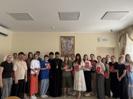 В храме Святого Духа прошла встреча с молодёжью в рамках акции «Подари мне жизнь!»