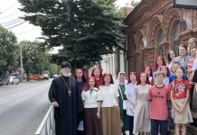 Сестры милосердия Пантелеимоновского храма с протоиереем Константином Капрановым посетили музей Кубанской общины сестёр милосердия