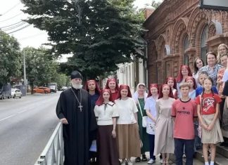 Сестры милосердия Пантелеимоновского храма с протоиереем Константином Капрановым посетили музей Кубанской общины сестёр милосердия