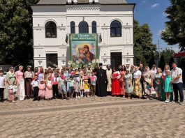 В храме преподобного Сергия Радонежского состоялся праздник в честь Дня семьи, любви и верности