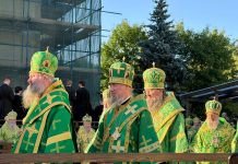 Митрополит Василий сослужил Святейшему Патриарху Кириллу в Троице-Сергиевой лавре