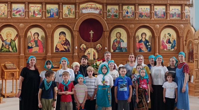 Воспитанники семейного центра «Зерно веры» посетили храм Святой Троицы в Горячем Ключе