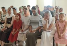 В Свято-Никольском храме прошла встреча, посвященная защите материнства
