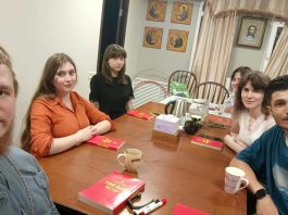 В молодежном объединении «Покров» состоялась беседа о важности материнства и сохранении жизни будущего ребёнка