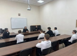 В Екатеринодарской духовной семинарии прошла встреча студентов с протоиереем Евгением Старцевым