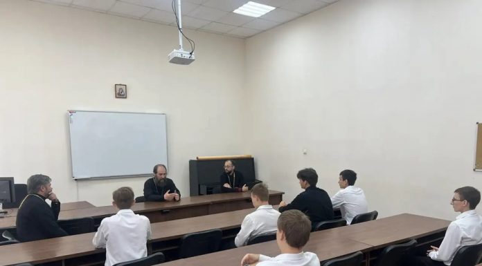 В Екатеринодарской духовной семинарии прошла встреча студентов с протоиереем Евгением Старцевым