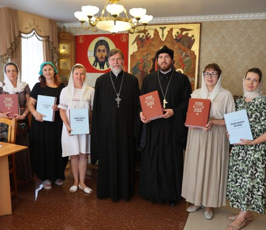 В храме Рождества Христова состоялась встреча епархиальной комиссии по делам православных образовательных учреждений