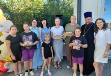 В Абинском благочинии прошел традиционный семейный фестиваль «Яблоко от яблони»