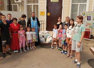 В Динском районе прошла благотворительная акция «Собери ребенка в школу»