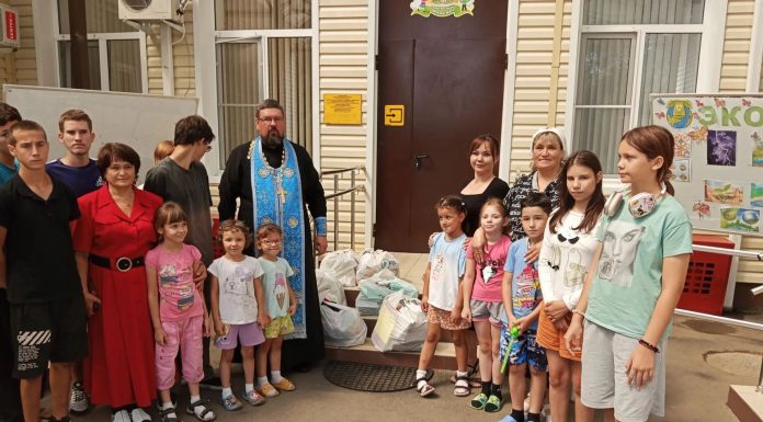В Динском районе прошла благотворительная акция «Собери ребенка в школу»