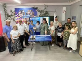 В анапской школе открыли первую на Кубани Парту Героя в честь священника