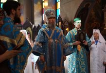 Митрополит Василий возглавил престольные торжества в храме иконы Божией Матери «Всех скорбящих Радость» города Краснодара