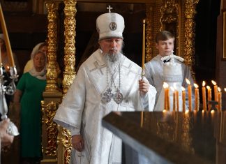 Митрополит Екатеринодарский и Кубанский Василий совершил панихиду по митрополиту Исидору (Кириченко)