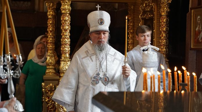 Митрополит Екатеринодарский и Кубанский Василий совершил панихиду по митрополиту Исидору (Кириченко)