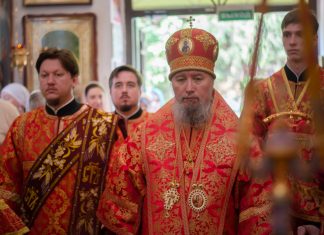 В день памяти святого мученика Иоанна Воина митрополит Василий совершил Божественную литургию в тезоименитом храме