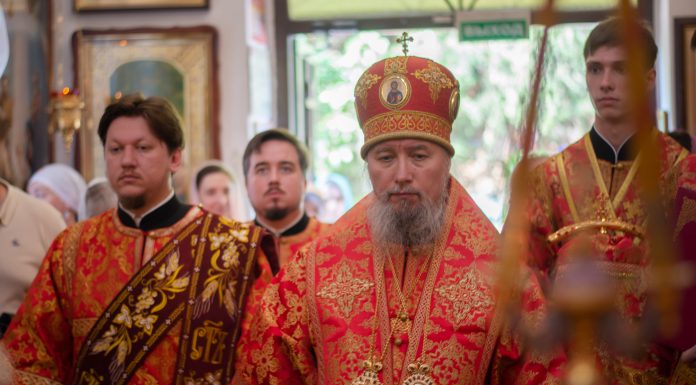 В день памяти святого мученика Иоанна Воина митрополит Василий совершил Божественную литургию в тезоименитом храме