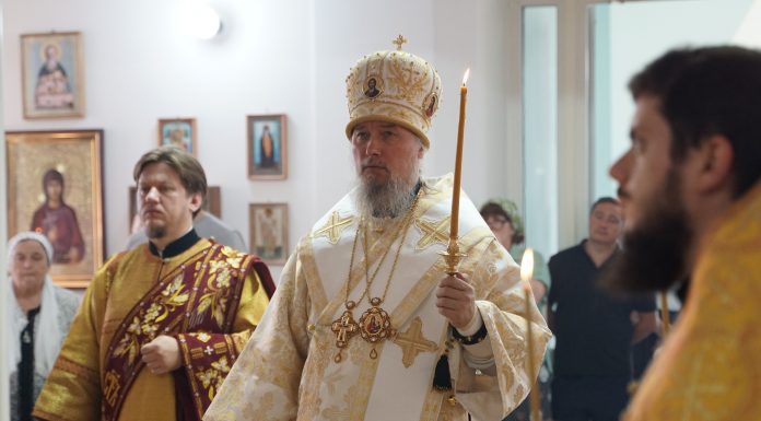 Митрополит Василий совершил Всенощное бдение в храме святого Архангела Гавриила станицы Новомышастовской